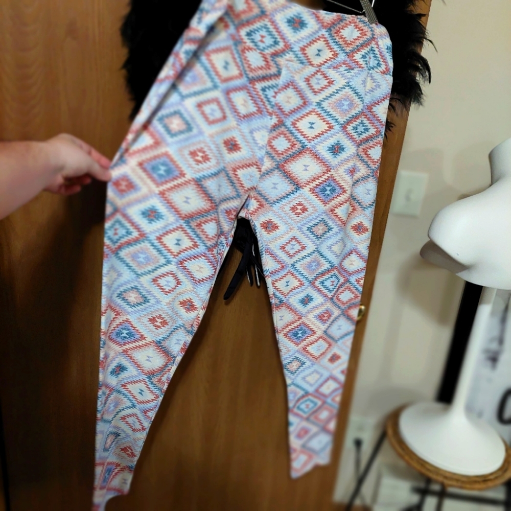 Lularoe Tc2 Plus Size Buttery Soft Stretch Tribal… - image 3